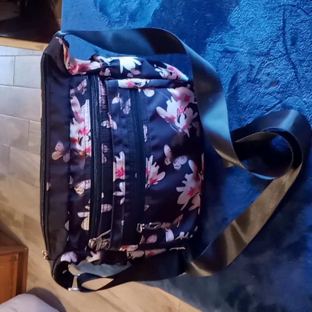 Cross body purse